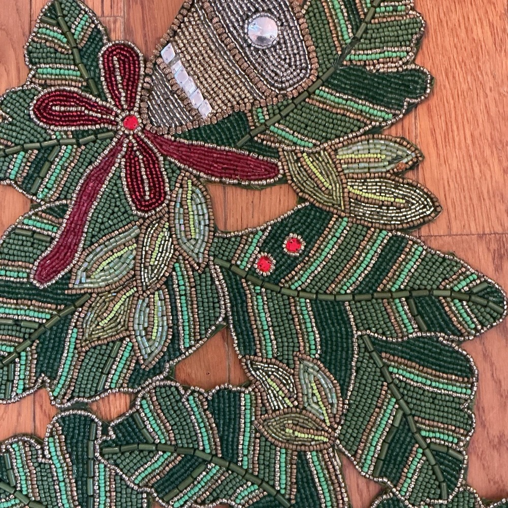 RARE KIM SEYBERT HOLLY SILVER BELLS CHRISTMAS BEADED TABLE RUNNER CENTERPIECE - Picture 8 of 11